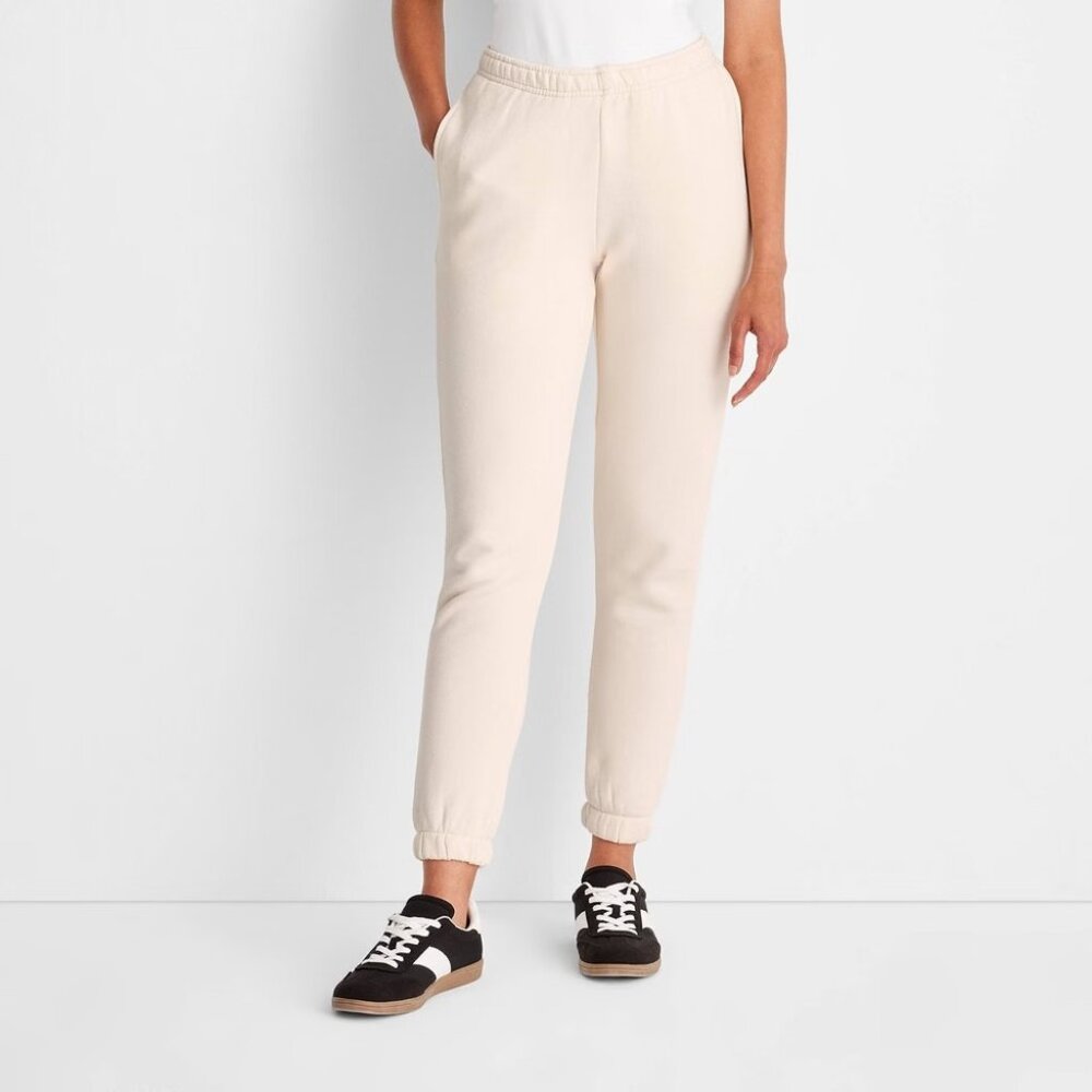Universal Thread Womens Large Leisure Studio Mid Rise Essential Joggers in Cream